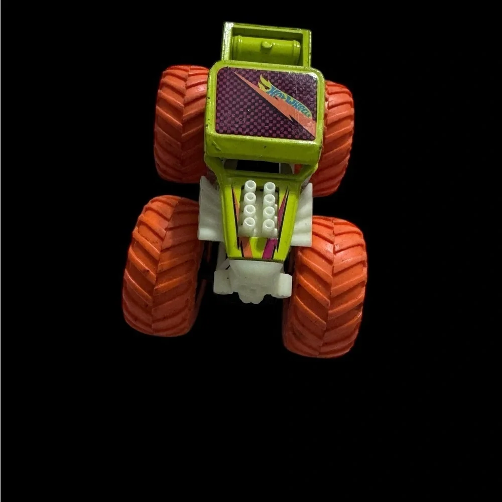 Bone shaker  Monster Truck Toy